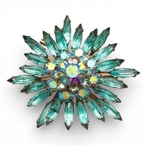 Vintage Unsigned Aqua Blue AB Crystal Navette Starburst Flower Brooch Pin
